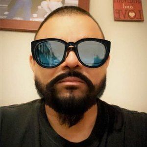 Meet your Posher, Sesario